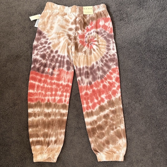 Women’s sweatpants
Size large - Picture 4 of 5